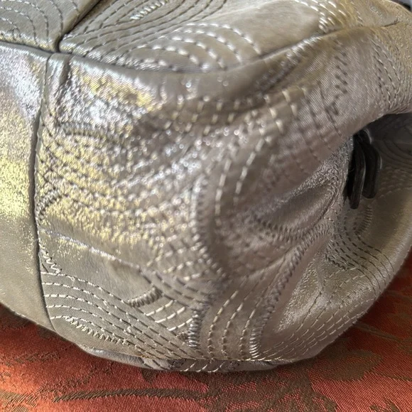 Coach Silver Shoulder Bag - Picture 9 of 11